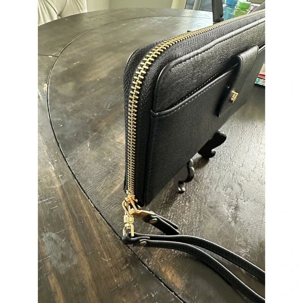 Madison West - Black Faux Leather Wristlet Wallet‎ Organizer with Gold  EUC
